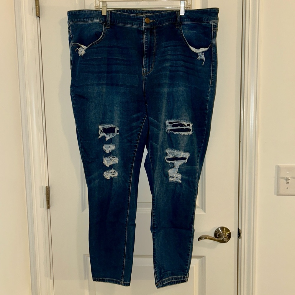 Plus Size Distressed Jeans